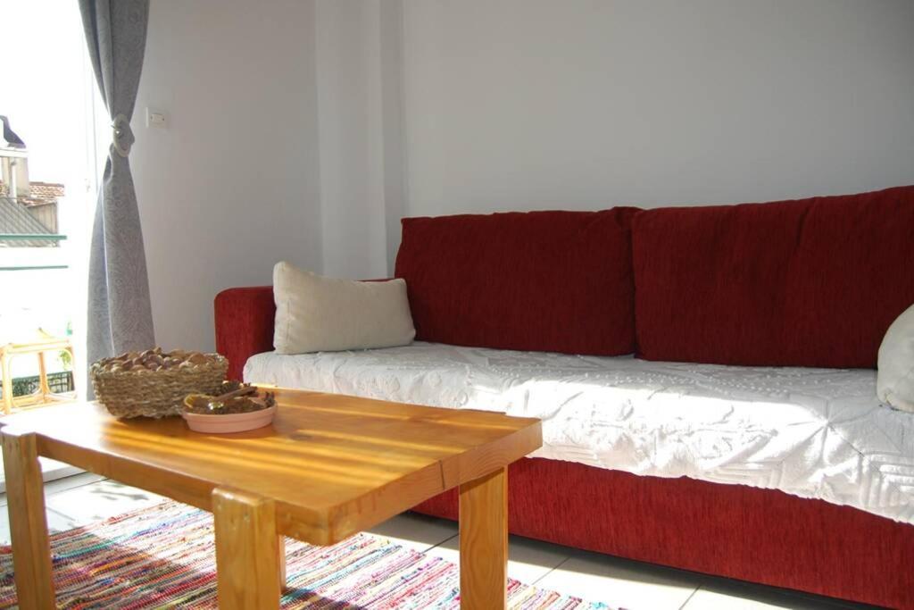 B2 - The Cozy One Apartment Айгио Екстериор снимка