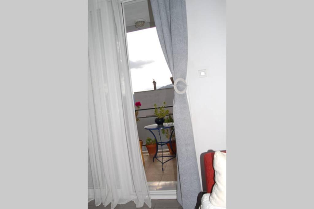 B2 - The Cozy One Apartment Айгио Екстериор снимка
