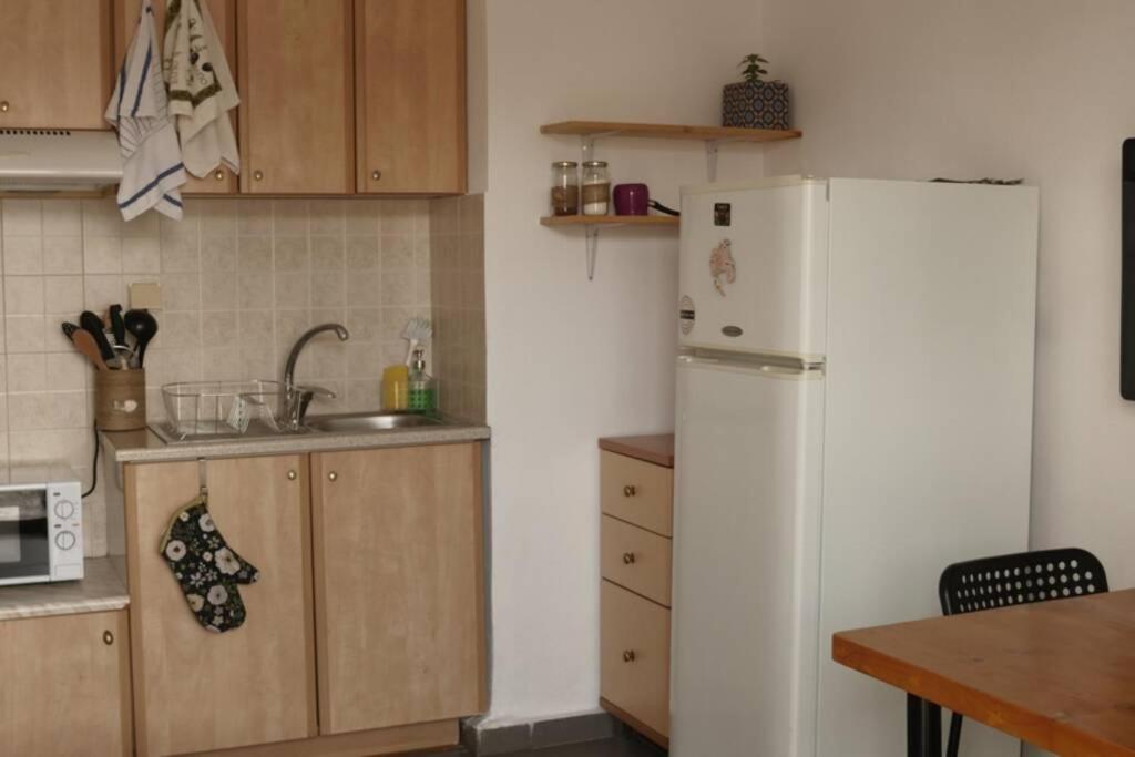 B2 - The Cozy One Apartment Айгио Екстериор снимка
