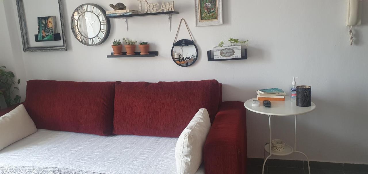 B2 - The Cozy One Apartment Айгио Екстериор снимка