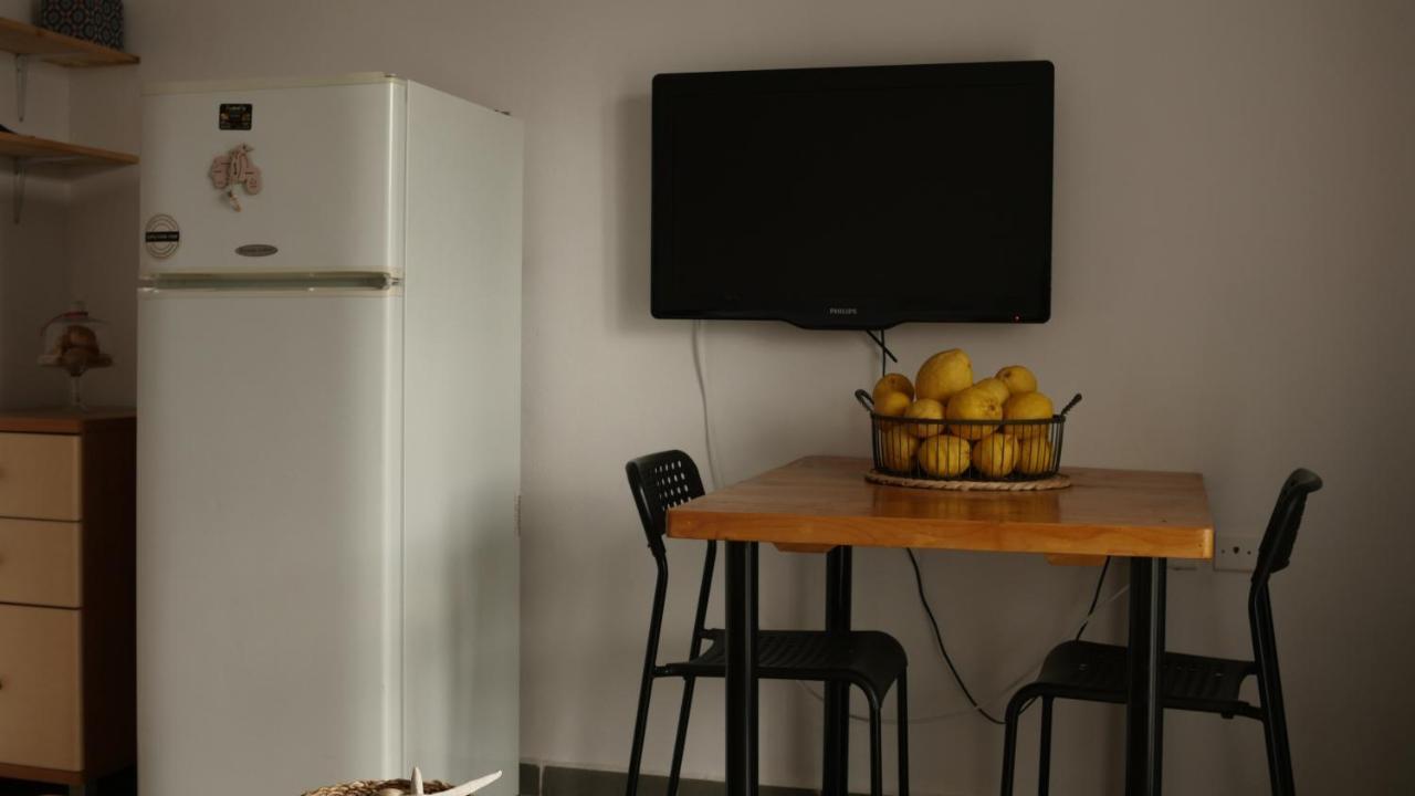 B2 - The Cozy One Apartment Айгио Екстериор снимка