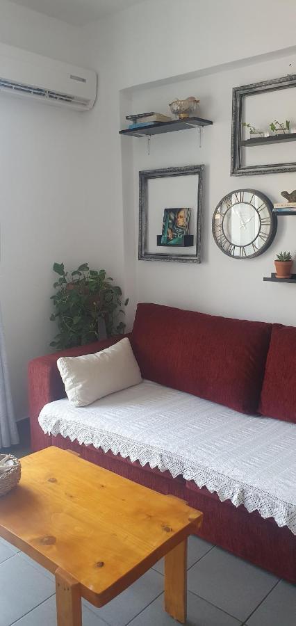 B2 - The Cozy One Apartment Айгио Екстериор снимка